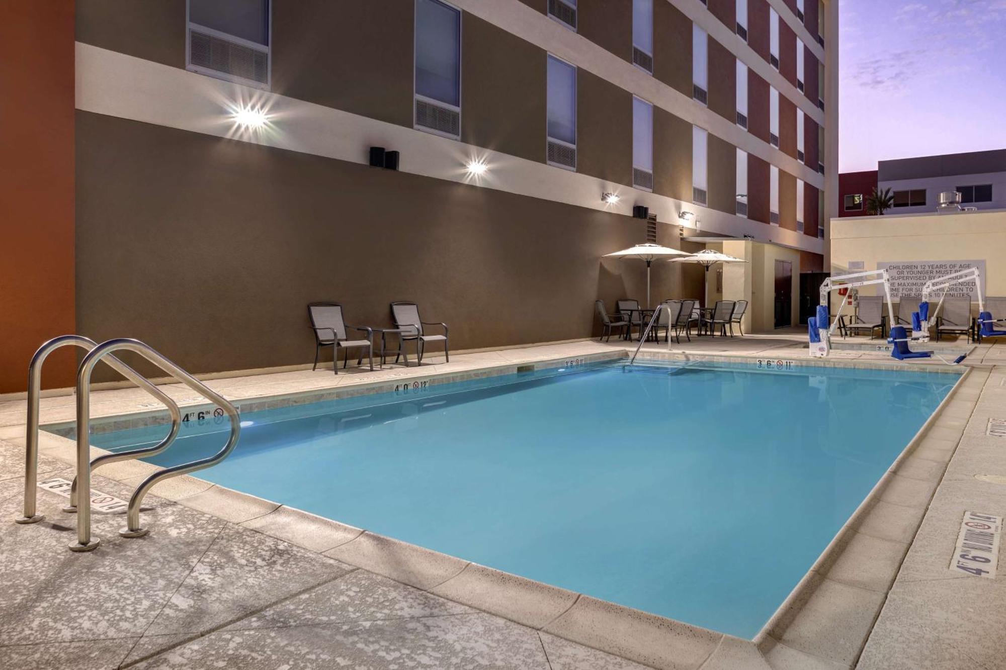 Home2 Suites By Hilton Las Vegas Southwest I-215 Curve Exterior photo