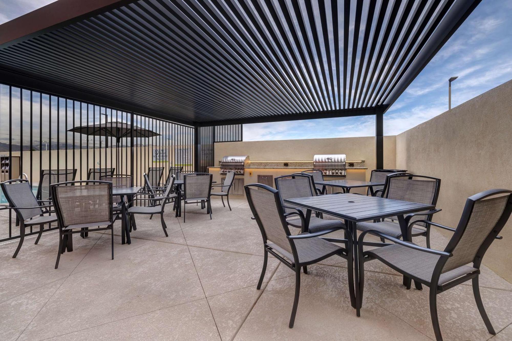 Home2 Suites By Hilton Las Vegas Southwest I-215 Curve Exterior photo
